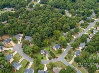 2535 Bathgate Ln, Matthews, NC 28105