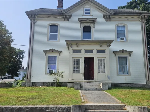 21 Franklin St, Milford, MA 01757