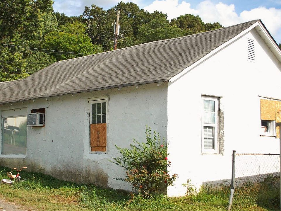 2nd image of 202 Ross St