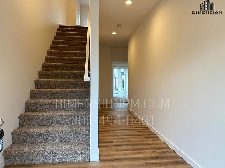 2025 M St NE — Photo 14