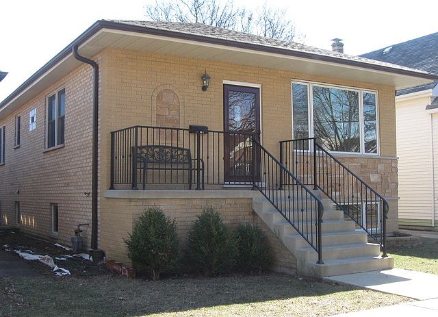 1st image of 4439 N Melvina Ave
