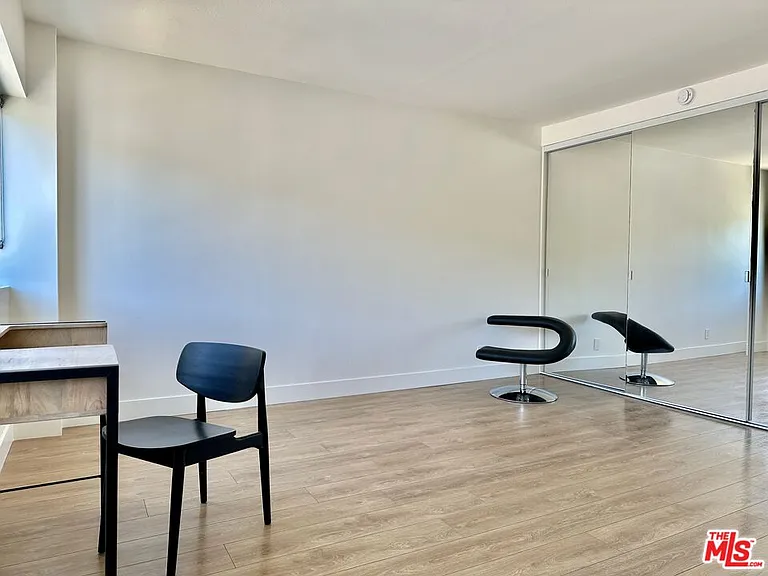 999 N Doheny Dr #904 — Photo 9