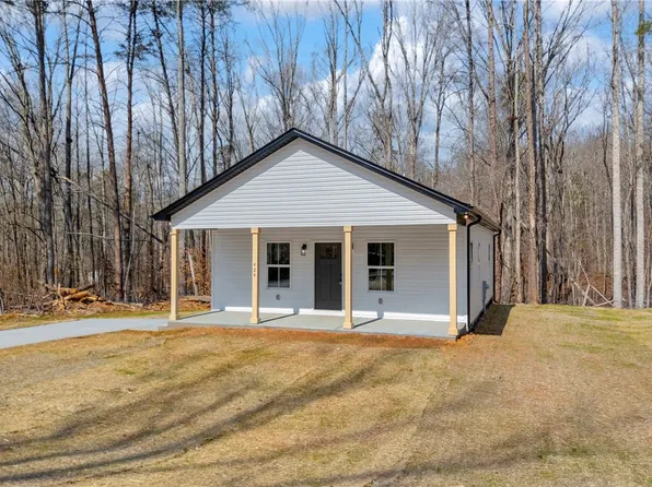 426 Sheffield Dr, Westminster, SC 29693