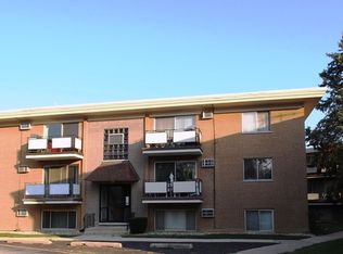 7410 W 111th St APT 312, Worth, IL