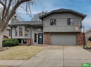 11011 Z St, Omaha, NE 68137