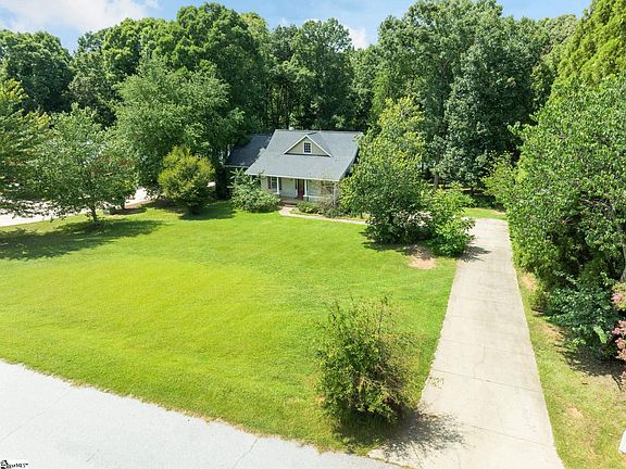 4th image of 95 Brooke Ann Ct