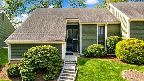 1518 Benjamin Pkwy #D Photo 1