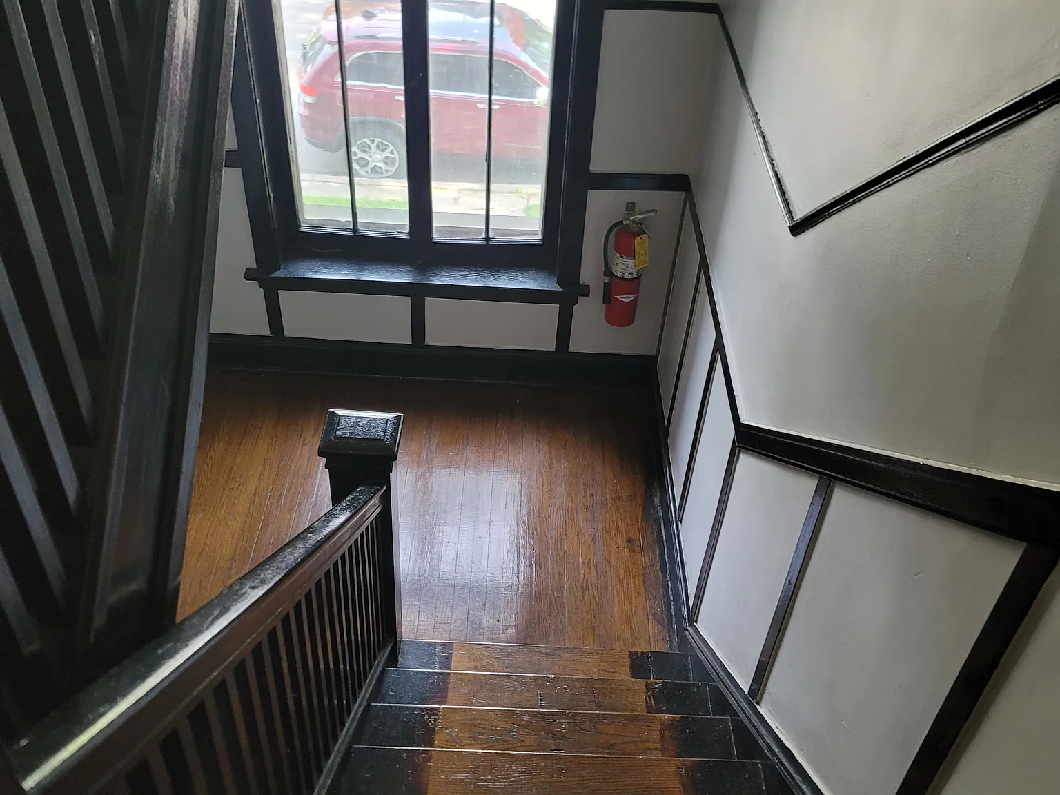 2 bed, 1000 sqft, $1,300 — Photo 1