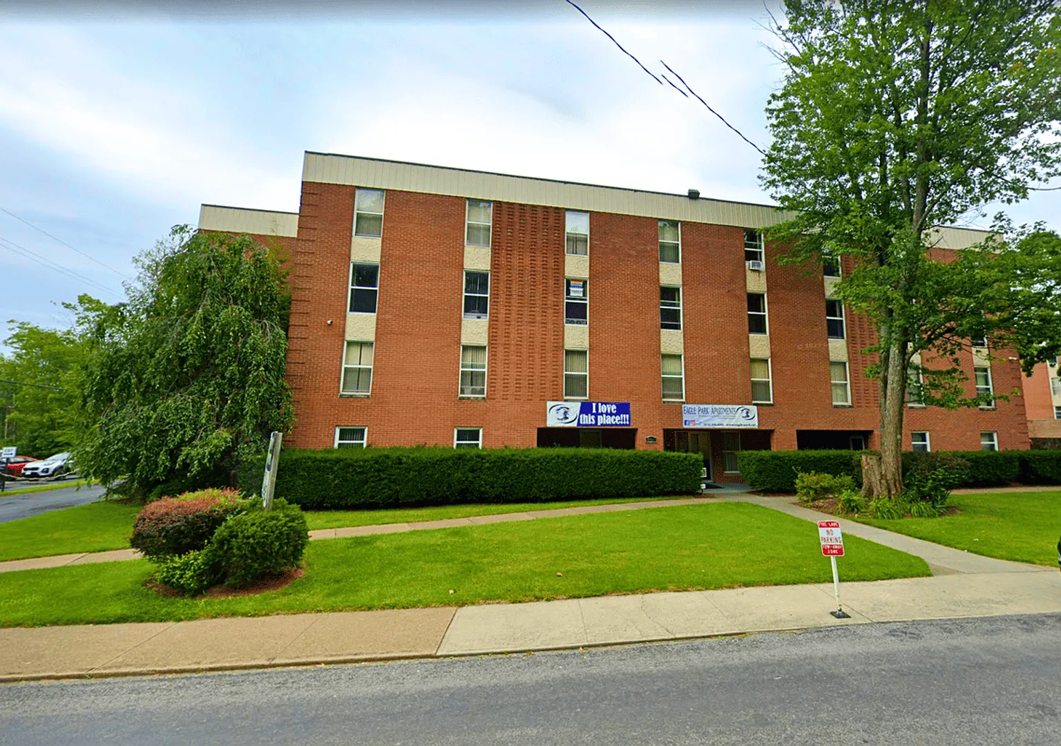 Eagle Park Apartments Clarion's Premier Student & Professional Housing — Photo 4