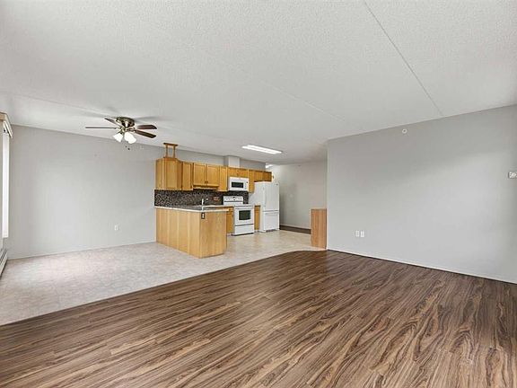 5th image of 4514 E 54th Ave #210