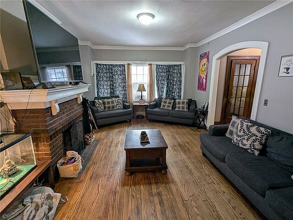 4th image of 69 Herkimer St