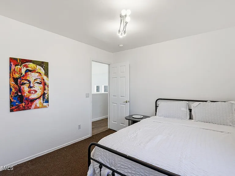 220 W Beechnut Pl — Photo 27
