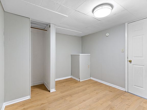 5th image of 510 Clark St #A