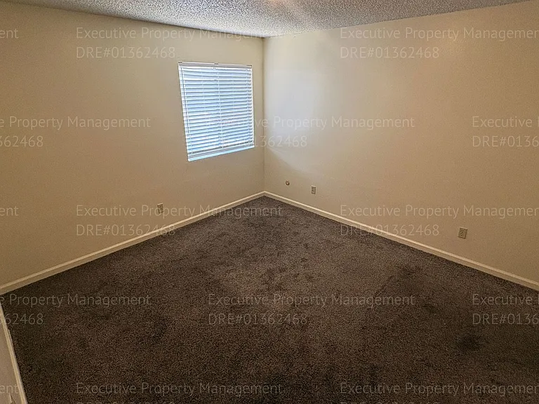 2812 N Half Moon Dr — Photo 10