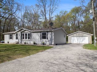 69440 S River Rd, White Pigeon, MI 49099