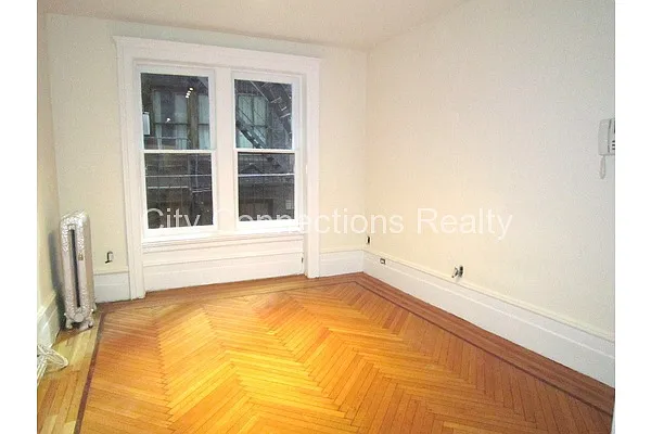 Rented by City Connections Realty | media 35