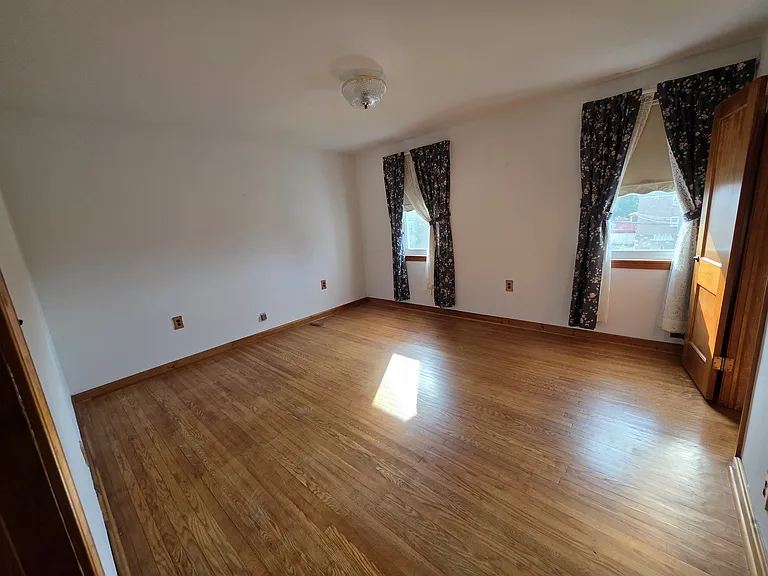 7400 Shisler St — Photo 16