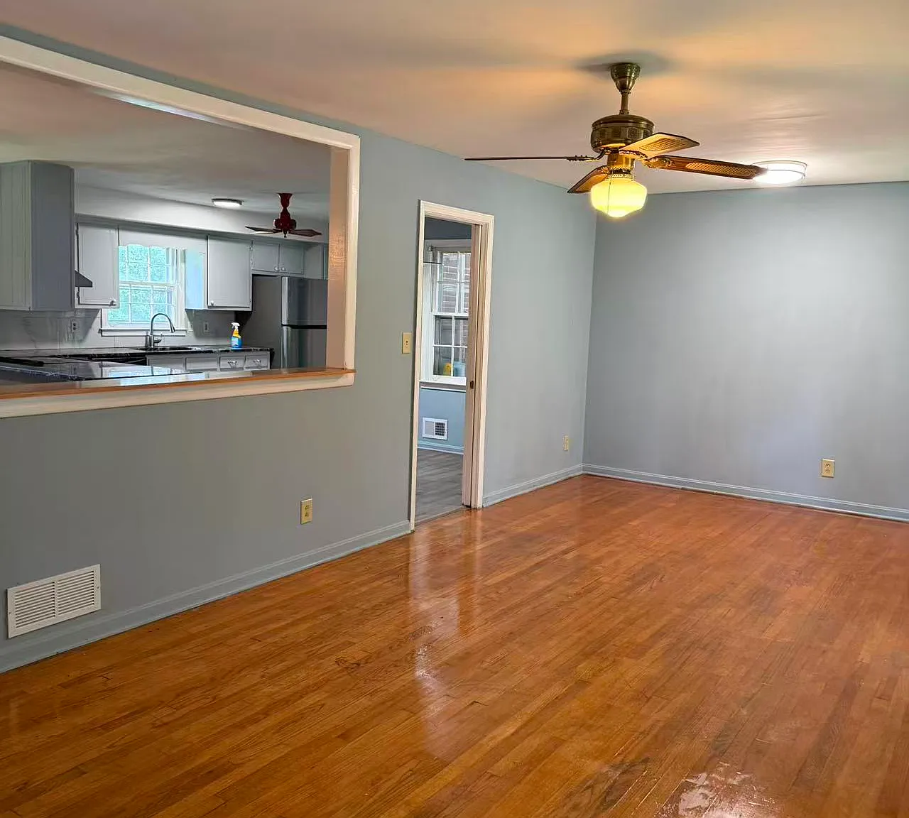 3 bed, 1442 sqft, $1,800 — Photo 3