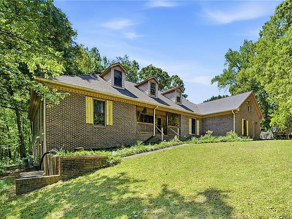 4th image of 2737 John Petree Rd