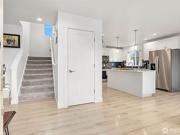 3rd image of 226 Morton Street