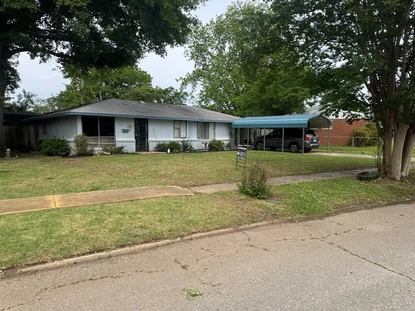 102 Spruce Ln, Osceola, AR 72370