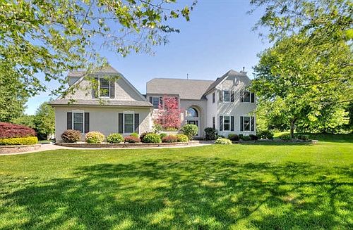 1 Woodland Dr Plainsboro