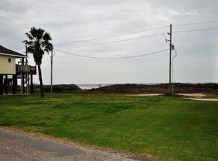 940 Fisherman Dr S, Crystal Beach, TX 77650