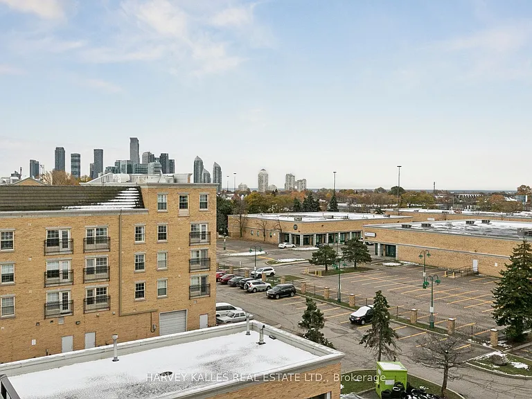 801 The Queensway #512 — Photo 22