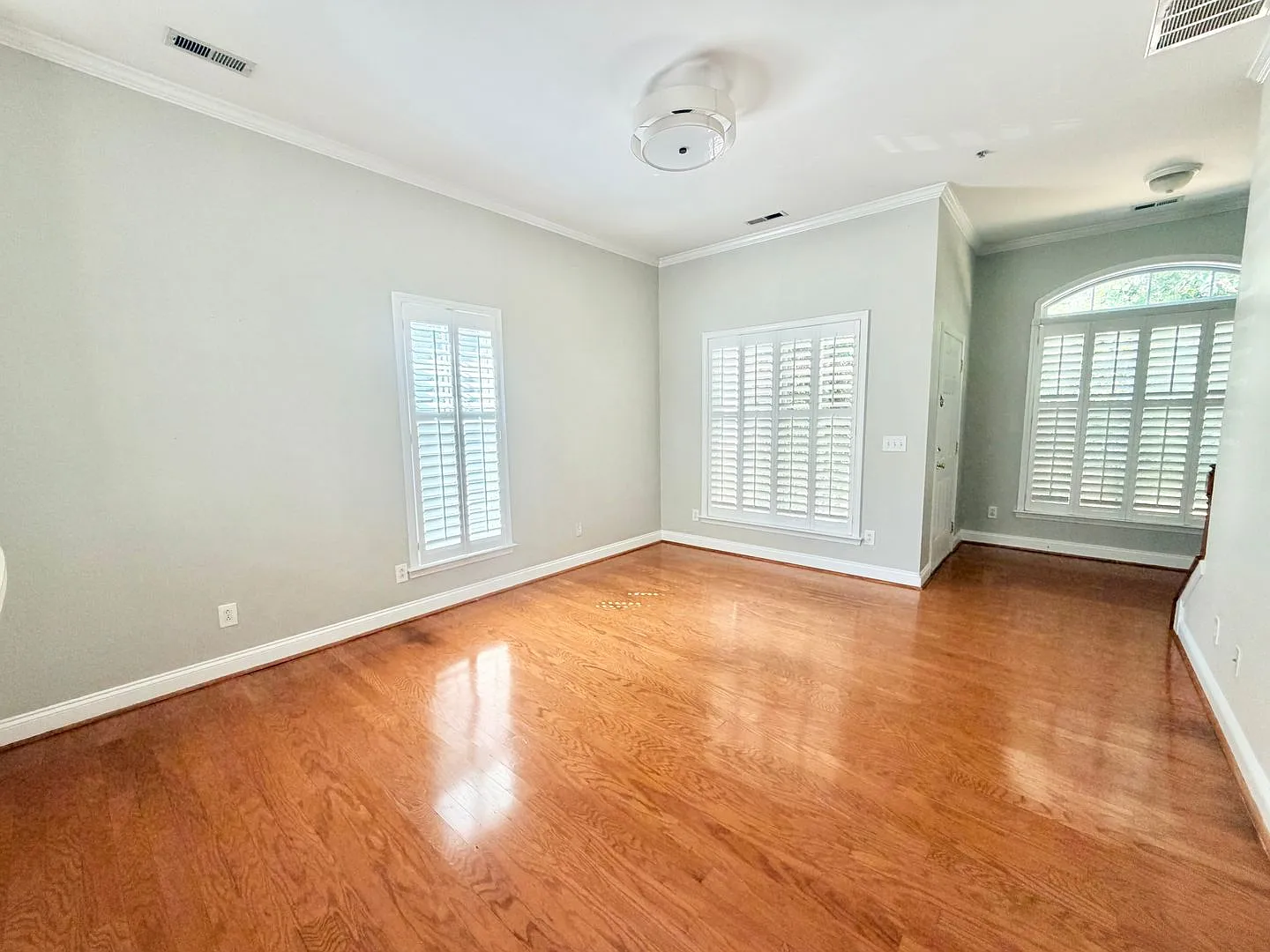 Gorgeous Plaza Midwood Townhome - Move-In Ready! — Photo 4
