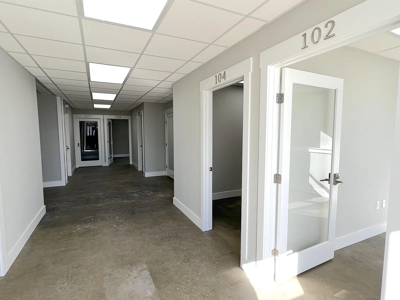 204 5th Avenue East - 101-103 — Photo 1
