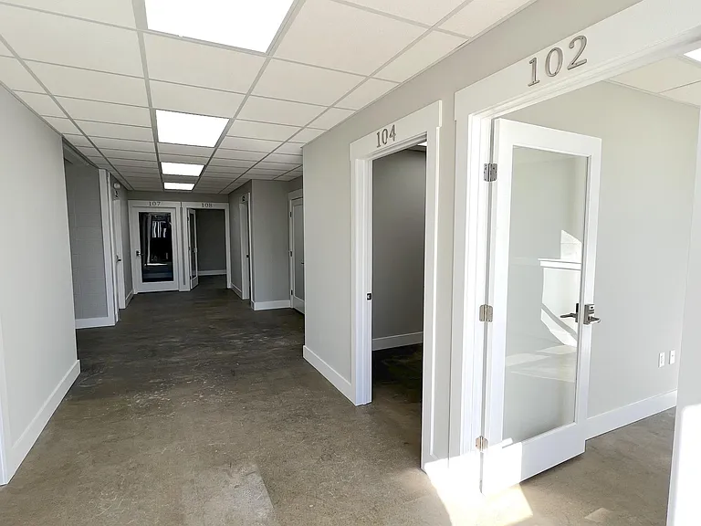 204 5th Ave E #102-103 — Photo 1