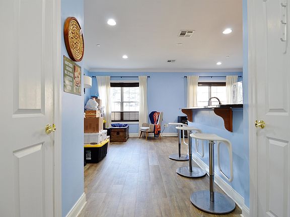 5th image of 604 Avenue A #104