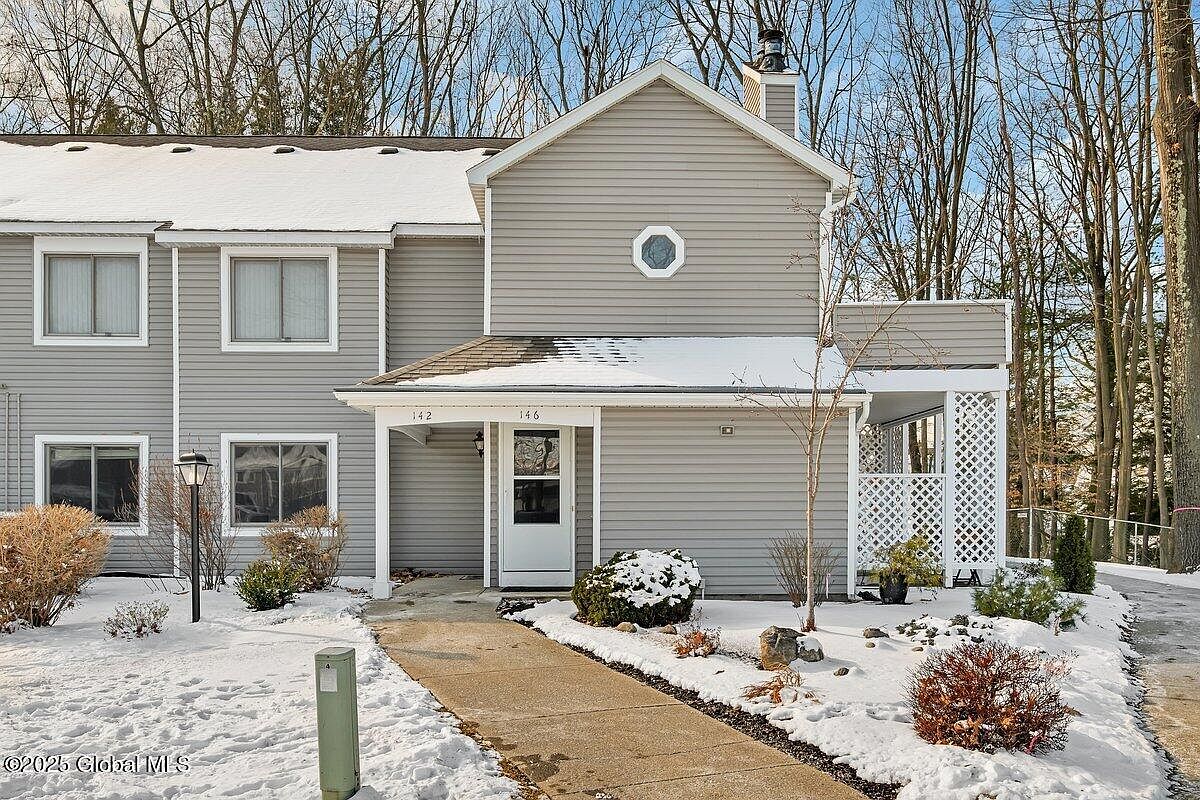 1976 Curry Rd #F142, Schenectady, NY 12303 | Zillow