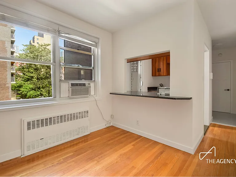 350 E 30th St #3B — Photo 1