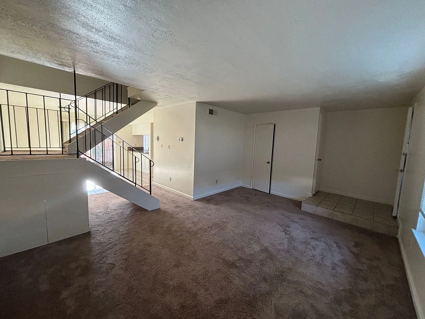 Nice 3 Bed, 1 Bath, Two Story Condo Overlooking Pool — Photo 3