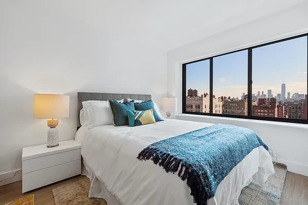 Rented by Greystar | media 4