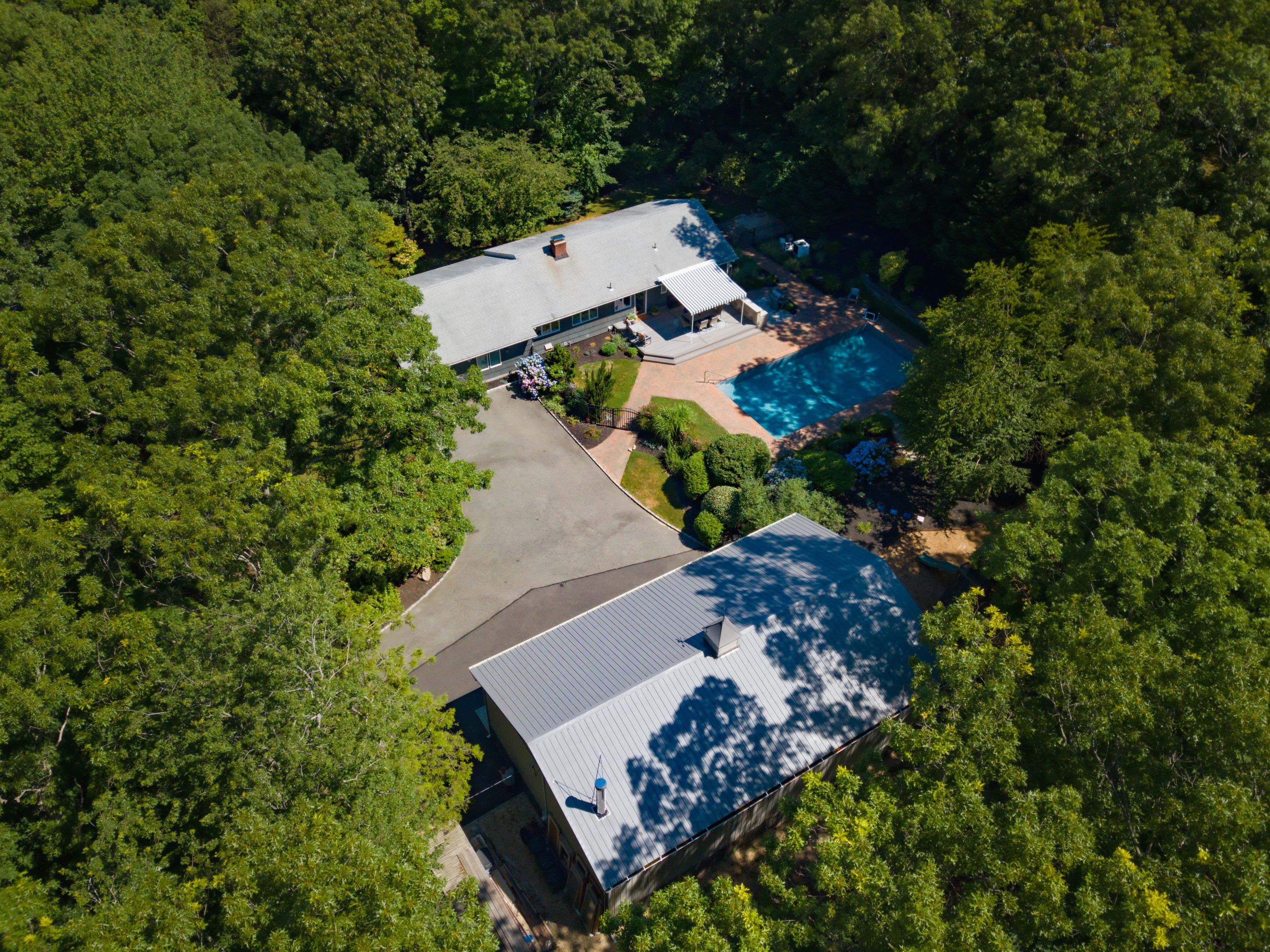 10 East Woodland Dr, Wading River, NY 11792 Out East