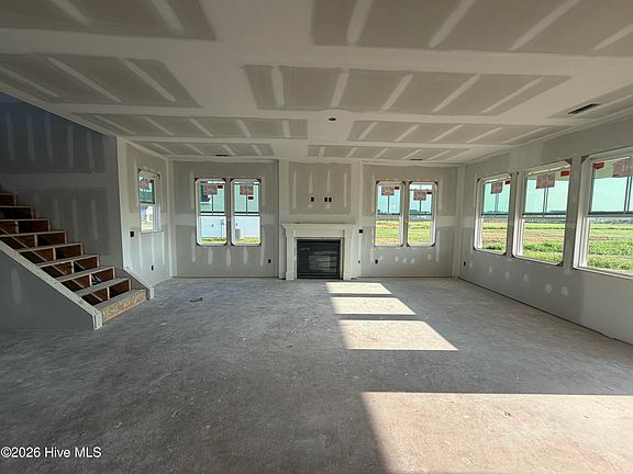 4th image of 823 Tupelo Tree Drive