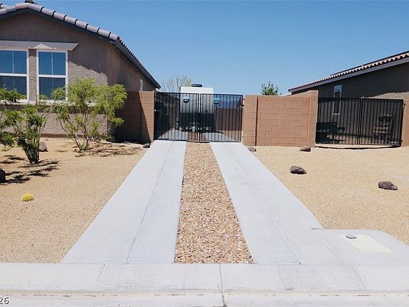4th image of 3574 E Umatilla Ave