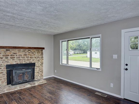 5th image of 2831 Corvallis Cres