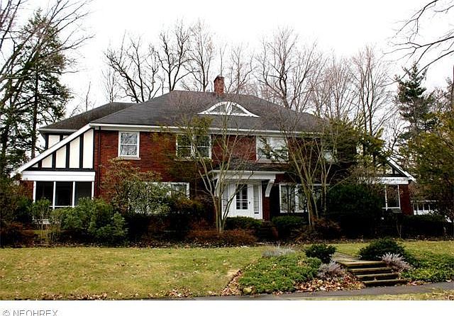 2458 Demington Dr, Cleveland Heights, OH 44106 | Zillow