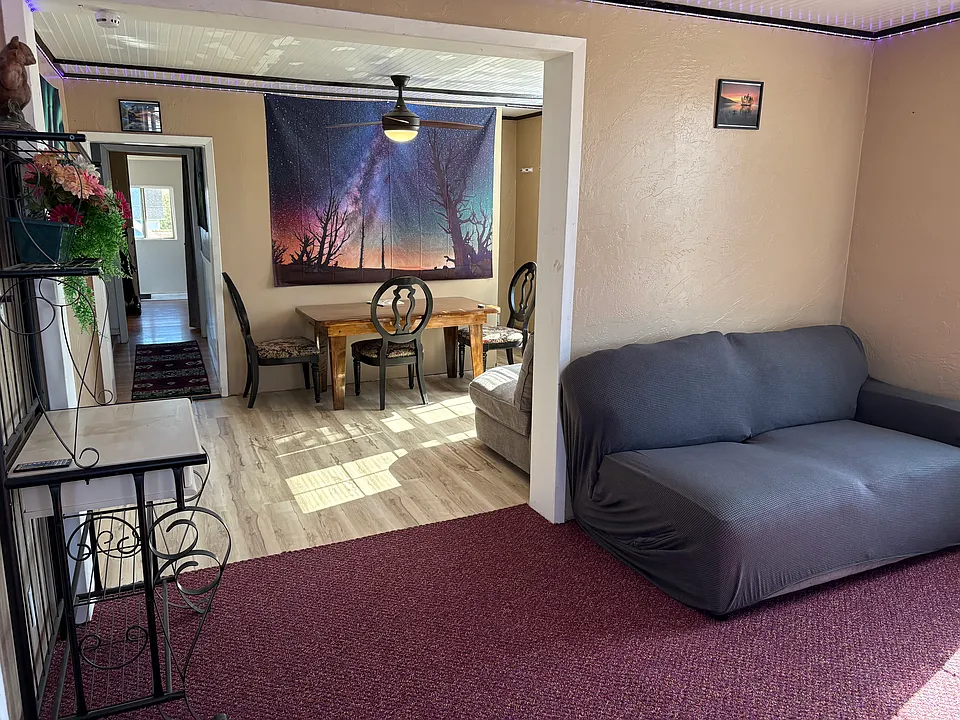 202 Main St #2