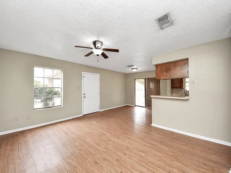 1006 Perry St #100 — Photo 11