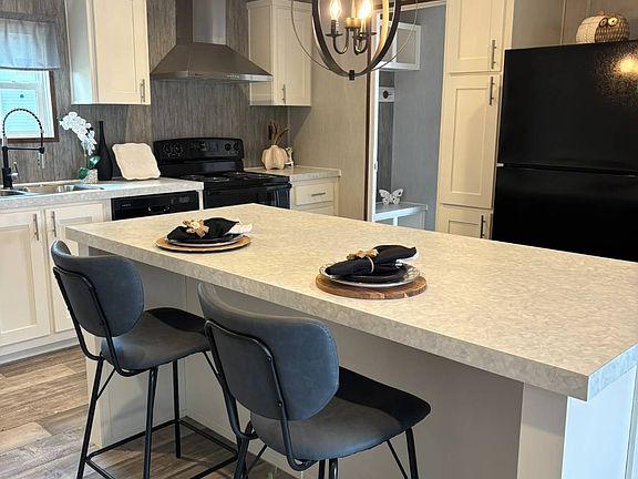 5th image of 250 Cedar Heights Rd #87