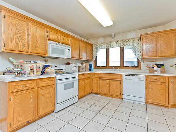 2nd image of 19323 Lisadell Dr