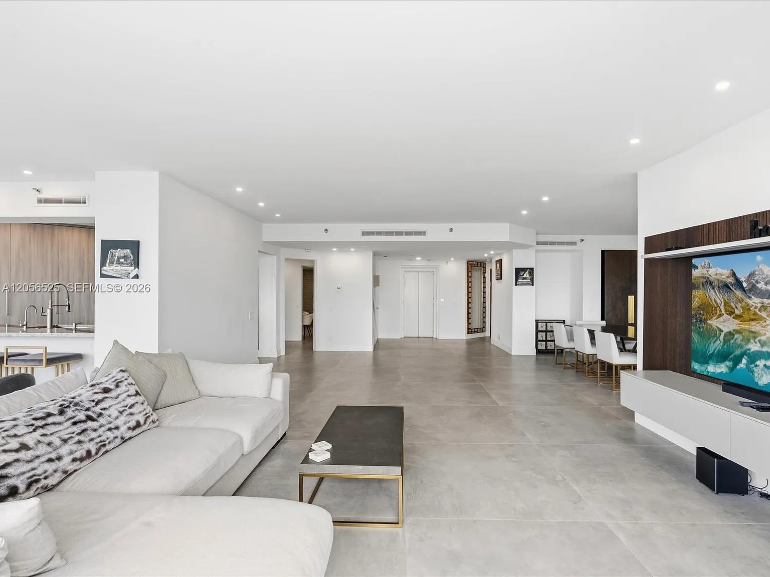 One Island Place Condo Ii — Photo 3