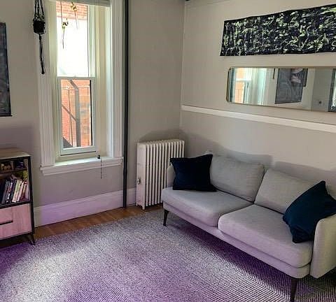 5th image of 8 Fayette St APT 2R