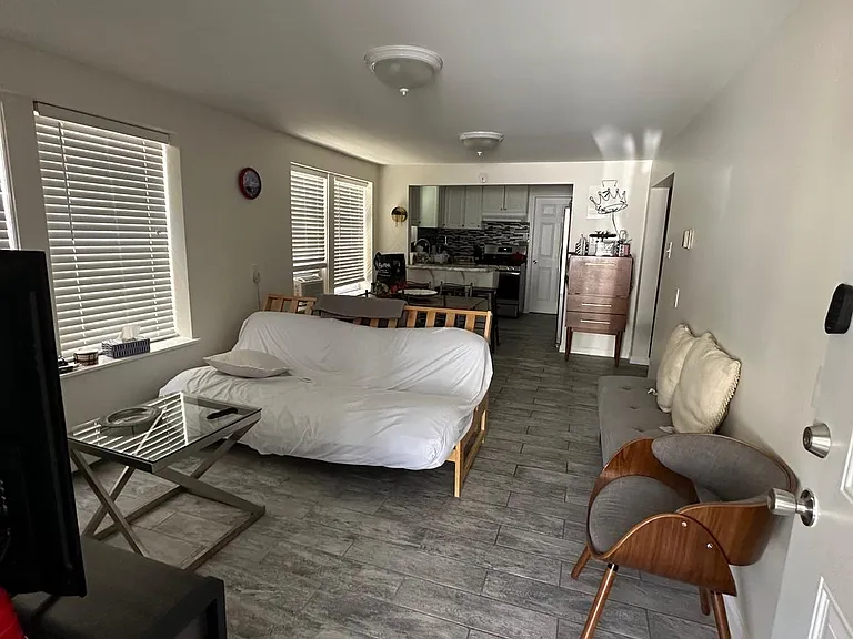 202 N Sacramento Ave #A — Photo 27