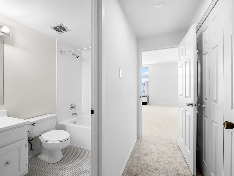 28 Allegheny Ave #1608 — Photo 17