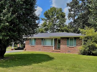132 Berry St, Camden, TN 38320